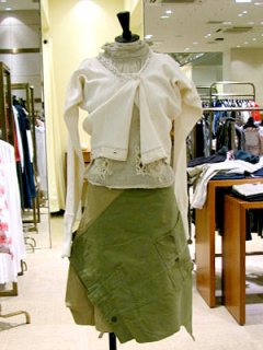 07022204_up.jpg