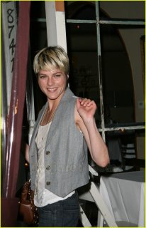 selma-blair-il-sole-restaurant-06.jpg