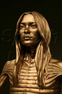 4155494---KATE_MOSS_BRONZE.jpg
