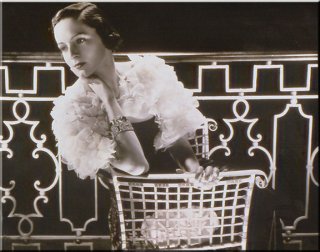 Mrs William Wetmore by Steichen for Vogue 1934 (fp1.com).jpg