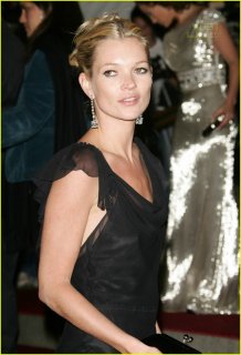 kate-moss-costume-institute-2007-02.jpg