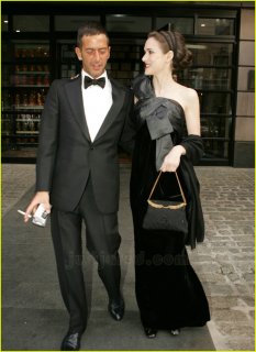 winona-ryder-costume-institute-2007-05.jpg