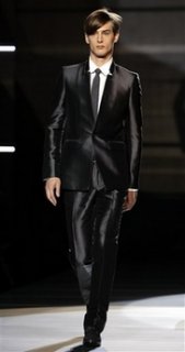 capt.1718c54e4302409c81842bdd8d78c3da.italy_fashion_mil153.jpg