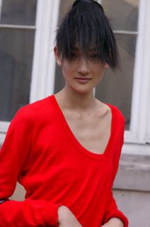 Givenchy FW 2007 HC Backstage 02.jpg