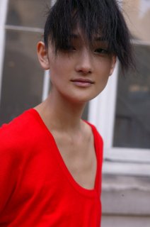 Givenchy FW 2007 HC Backstage 03.jpg