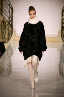 Carven FW 2007 HC 05.jpg