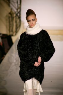 Carven FW 2007 HC 06.jpg