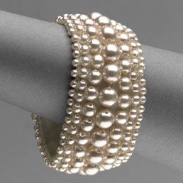 jewlery (braclet) - pearl.jpg