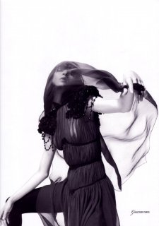 MariaCarlaBoscone-DazedConfused1201phEricNehr03.jpg