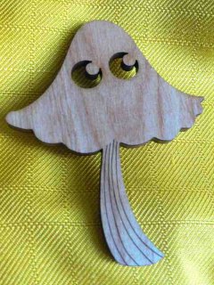 80094_1_wood_brooches_2_b.jpg