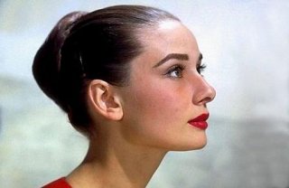 Hepburn 1959 (imdb).JPG