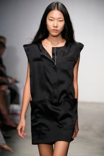 Sari Gueron SS 2008 RTW 01.jpg