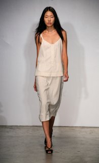 Sari Gueron SS 2008 RTW 02.jpg