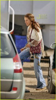 sienna-miller-hippie-hippie-shake-01.jpg