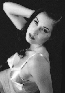 DitaVonTeese05.jpg