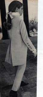 vogue2 aug 66.jpg