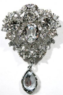 yochi_design_crystal_dangle_brooch.jpg