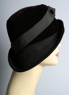 1920's Black Velvet Cloche 2.jpg