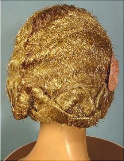 flapprgoldhairclochbck.jpg