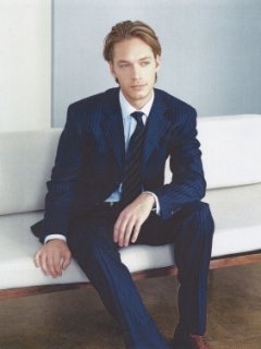 3250_01-1990_%26+men_Australia_front_23.jpg