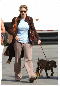 jessica_biel_puppy_2_small.jpg