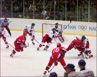 0222_hockey1.jpg