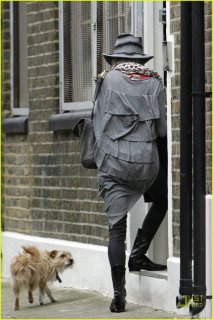 sienna-miller-professional-dog-walker-05.jpg