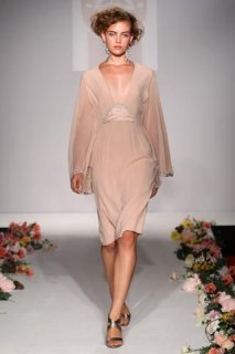 SS08 Julia Clancey2.jpg