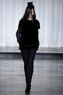 NICO_AW08_0324.jpg