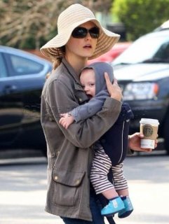 kr celebrity-babies kerirussell201096_cbb.jpg