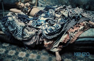 Ads S-S 2005 - Kenzo 01.jpg