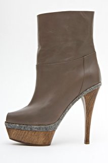 marniboot1.jpg