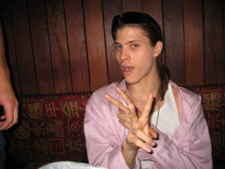 s Raphi.throwing up signals.jpg
