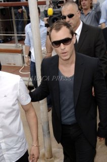 jude law the day after peace photocall.jpg