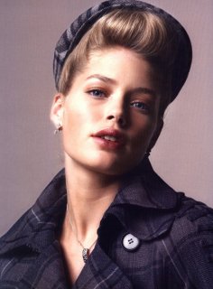 Marie Claire Poland dec 2004 2.jpg