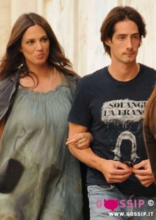 asia_argento_con_il_compagno_michele_civetta_1f46.jpg