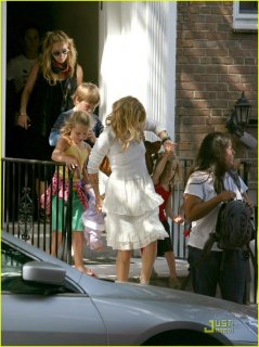 kate-hudson-ryder-robinson-play-date-05.jpg