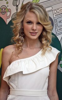 taylor-swift-trl-6168-12.jpg