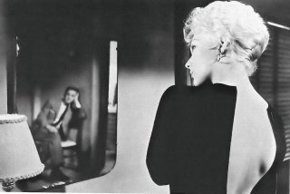 213452.177kimnovak_strangerswh.jpg
