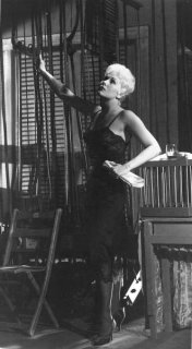 213464.516kimnovak_jeanne.jpg