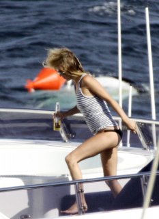 kate-moss-bateau-4.jpg