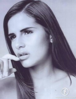 000000097463-sandrina_bencomo-fullsize.jpg