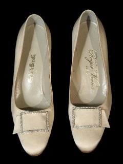 rogervivierrhinestoneheels2.jpg