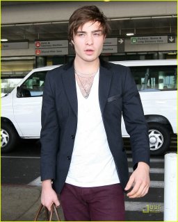 ed-westwick-teen-choice-awards-03.jpg