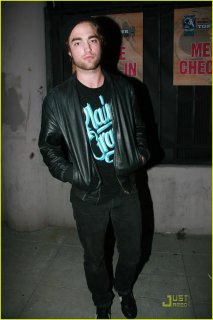 robert-pattinson-plain-gravy-03.jpg