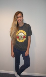 alice-dellal-guns-and-roses-t-shirt5-181x300.jpg