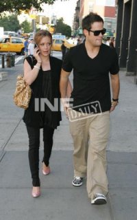 hilary_duff_070928_08%20copy.jpg