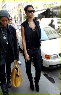 rihanna-le-marais-05.jpg