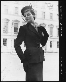 Norman Hartnell 03.jpg