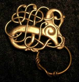 urnes-style-brooch-norway_2.jpg